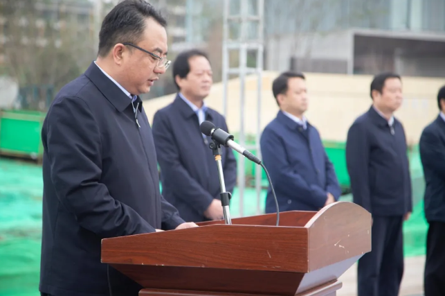 杨虎.png